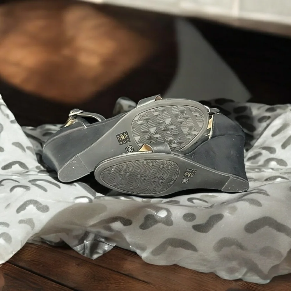CL by Launday size 8 black ankle straps wedges.